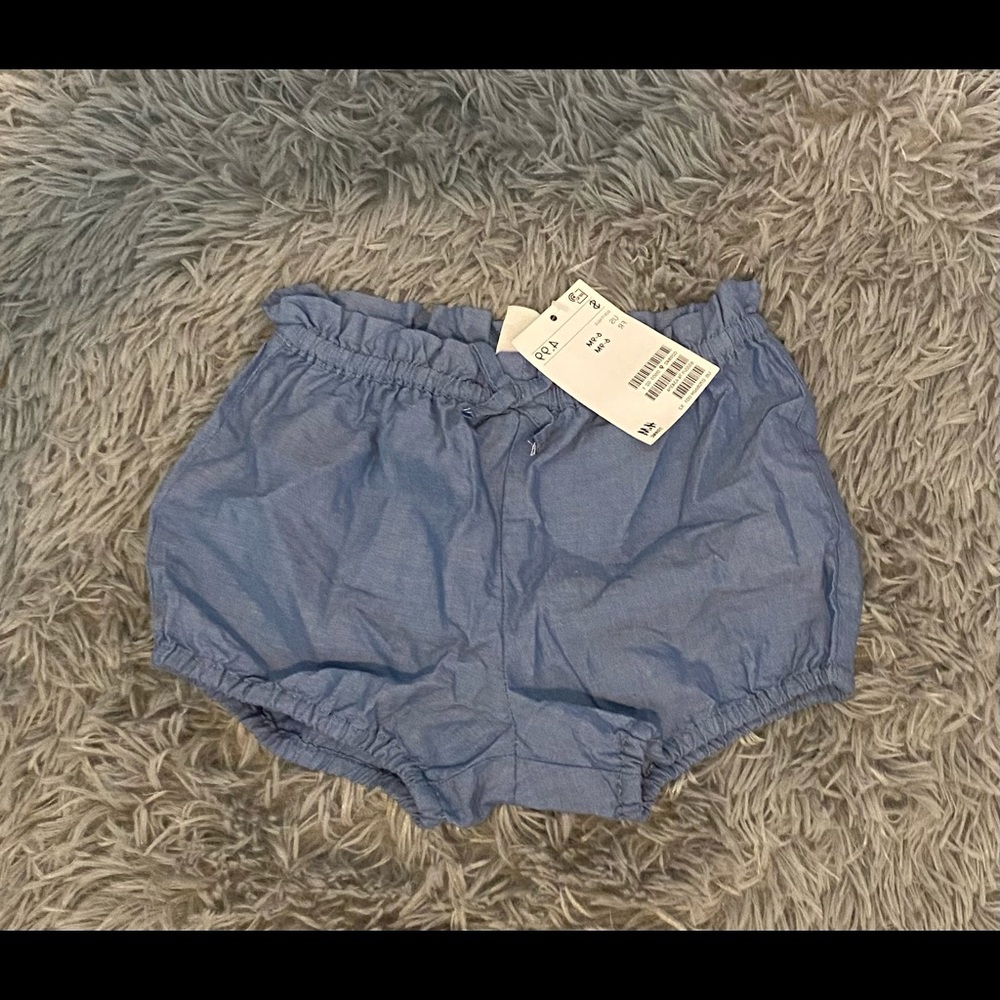 Infant (girl) shorts - US 6-9M